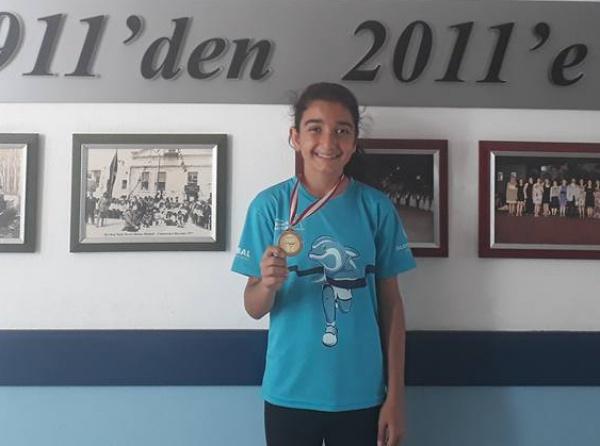 Okulumuz 6/C sınıfından Pelin Erkal, Bodrum Global Run 500 m.de 3.olmuştur. Tebrikler...